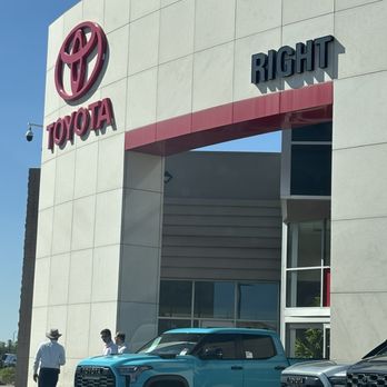 Right Toyota - Building - Car Dealers Near Me - Scottsdale, Arizona Right Toyota - Building - Car Dealers Near Me - Scottsdale, Arizona
