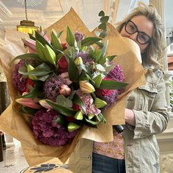 Dovers Flowers - Finally. A full shot. Bigger than me. Short walk home and at least 4 people stopped me for the shops name.