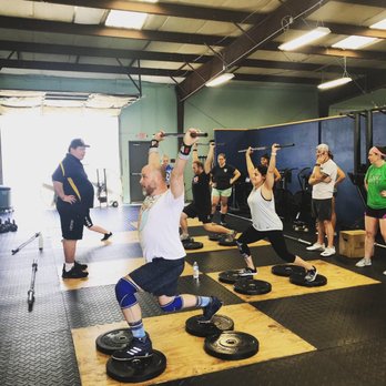 CrossFit Salt de Terre - Lifting clinic with USAW L3 Coach, Joe Hanson. - Circuit Training Gyms Near Me - Jacksonville, Florida CrossFit Salt de Terre - Lifting clinic with USAW L3 Coach, Joe Hanson. - Circuit Training Gyms Near Me - Jacksonville, Florida