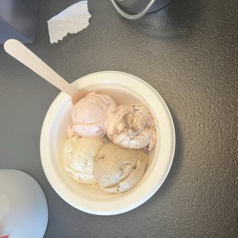 McConnell's Fine Ice Creams - My flight - Ice Cream & Frozen Yogurt Near Me - Studio City, California