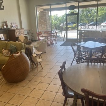Maddie Cakes - Part of the comfortable seating area - Coffee & Tea Near Me - Advance, North Carolina