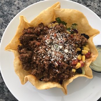Que Onda Tacos University - Taco salad with ground beef - Mexican Near Me - Charlotte, North Carolina Que Onda Tacos University - Taco salad with ground beef - Mexican Near Me - Charlotte, North Carolina