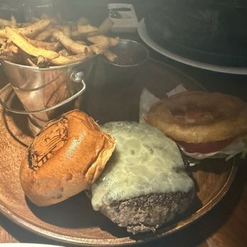 BlueBlood Steakhouse - Steakhouses Near Me - Toronto, Ontario BlueBlood Steakhouse - Steakhouses Near Me - Toronto, Ontario
