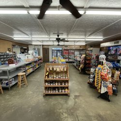 Harris Country Market - Inside