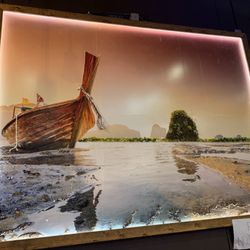 The Kickin' Crab - New painting on the wall
