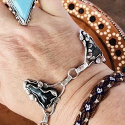 Zicatelarte - LOVE moi shark tooth bracelet & turquoise ring :)
