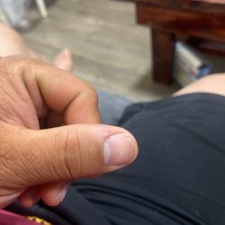 Revive Nails - Bad service on nail