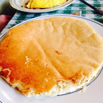 Frederick's Cafe - Giant pancake - Breakfast & Brunch Near Me - Corydon, Indiana