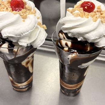Bob's Freeze - Sundae's - Ice Cream & Frozen Yogurt Near Me - Los Angeles, California