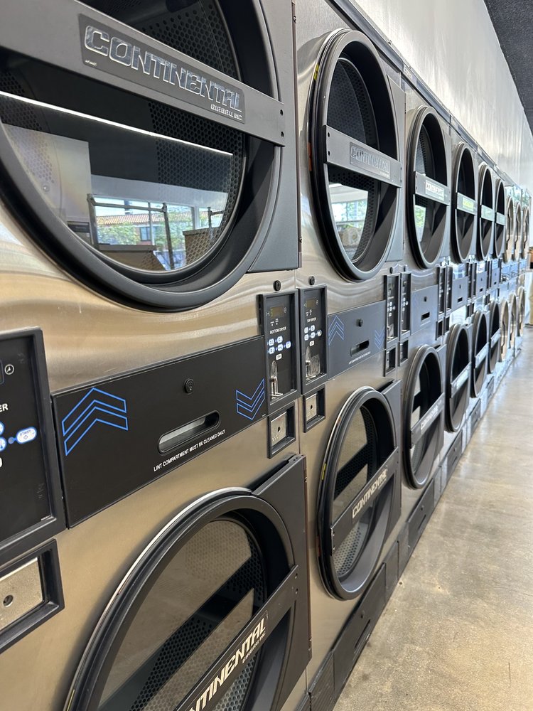 CLEAN TIDE LAUNDROMAT Updated June 2024 22 Photos 1000 Venice Blvd, Los Angeles