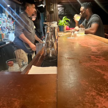 NsurMackay - Bartender just chatting w his friend and not even looking at his customers - Cocktail Bars Near Me - Montreal, Quebec NsurMackay - Bartender just chatting w his friend and not even looking at his customers - Cocktail Bars Near Me - Montreal, Quebec