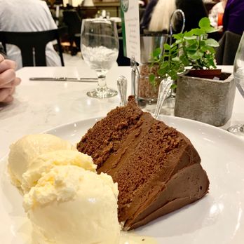 Magleby's - Chocolate cake - American Near Me - Springville, Utah