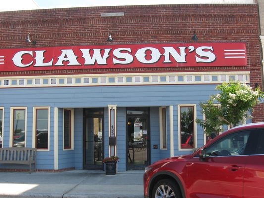 Clawson's 1905 Restaurant & Pub by null