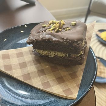 Zensia - Coffee & Tea Near Me - Clayton, Missouri