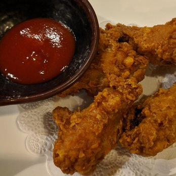 Ippin Ramen - Ginger chicken wings. Sauce was ketchup with Sriracha sauce. Can't recommend. - Ramen Near Me - Oakhurst, New Jersey
