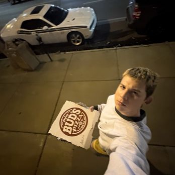 Bud’s Pizza & Beer - Za and me! - Pizza Near Me - St. Louis, Missouri