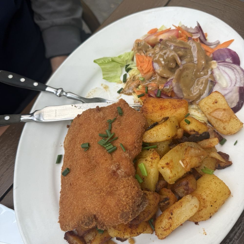 Kieler Brauerei - Schnitzel and fried potatoes - Northern German Near Me - Kiel, SH