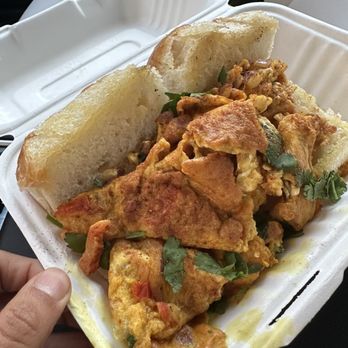 Mumbai Express - Egg Masala Omelet Pav - Food Trucks Near Me - Santa Clara, California