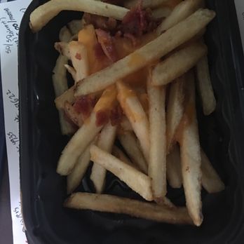 Wendy's - Where's the cheese? I mean come on. - Burgers Near Me - Warwick, Rhode Island