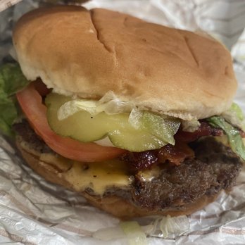 KFC - Fast Food Near Me - Magna, Utah