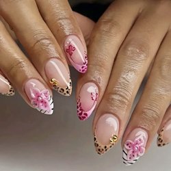 At Kim Nails & Beauty Lounge, every service is designed to deliver a comfortable experience, beautiful finishes, and nail enhancements that