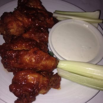 Runyons - Hot wings - New American Near Me - Seaford, New York