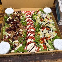 3 different types of salad in 1 box.  Amazing.  Just brilliant presentation. The perfect lettuce to toppings ratio.