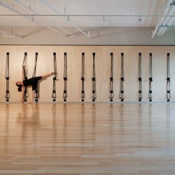 Clear Yoga - The rope wall