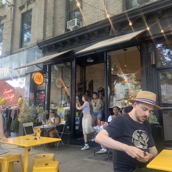 Forma Pasta Factory - Entrance/outside dinning - Pasta Shops Near Me - Brooklyn, New York