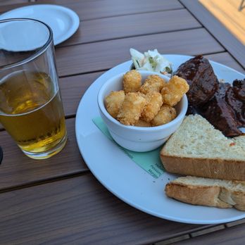 Backwoods Brewing Company - Beer and ribs - Breweries Near Me - Hillsboro, Oregon
