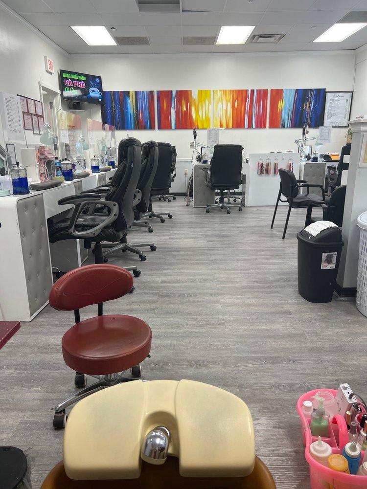 Da Vi Nails Image