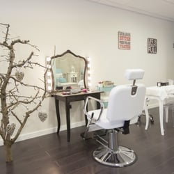 Bilop - Zona de maquillaje y manicura