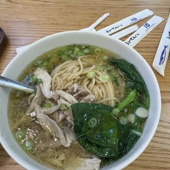 Walala Hand-Pulled Noodles - Shredded chicken in clear soup instead - Noodles Near Me - Orlando, Florida Walala Hand-Pulled Noodles - Shredded chicken in clear soup instead - Noodles Near Me - Orlando, Florida