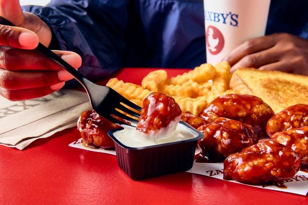 Zaxby's Chicken Fingers & Buffalo Wings by null