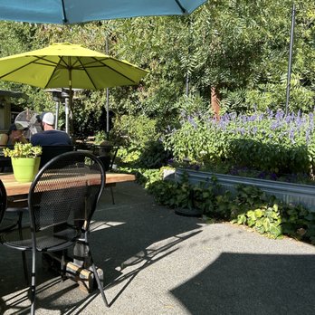 Hop Creek - Outdoor seating - Gastropubs Near Me - Napa, California Hop Creek - Outdoor seating - Gastropubs Near Me - Napa, California