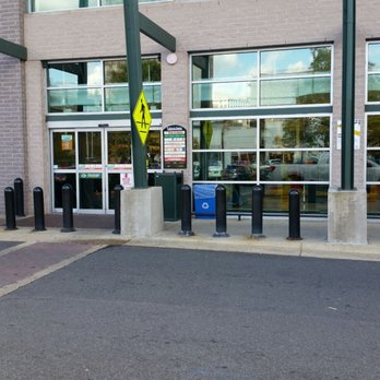 Harris Teeter - The T - Grocery Near Me - Arlington, Virginia Harris Teeter - The T - Grocery Near Me - Arlington, Virginia