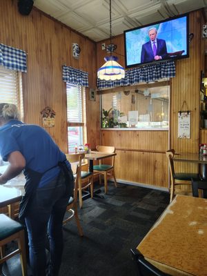 Tommy's Restaurant by null