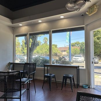 Meraki Café - lots of seating inside with sun - Coffee & Tea Near Me - San Diego, California Meraki Café - lots of seating inside with sun - Coffee & Tea Near Me - San Diego, California