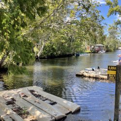 Weeki Wachee Kayaking - kayak launch area