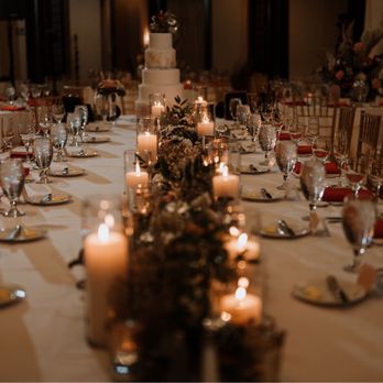 Floral Wonders - Head table runner (pre bouquet landing) - Florists Near Me - Geneva, Illinois Floral Wonders - Head table runner (pre bouquet landing) - Florists Near Me - Geneva, Illinois
