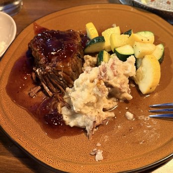 Tuckerman's Restaurant & Tavern - Cranberry pot roast - American Near Me - Intervale, New Hampshire Tuckerman's Restaurant & Tavern - Cranberry pot roast - American Near Me - Intervale, New Hampshire
