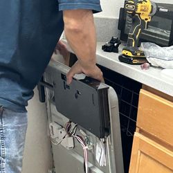 Yasania’s Appliance Repair - Excellent professional and quality service.