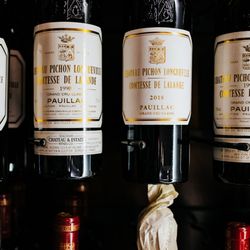 Raeder's Wines and Liquors