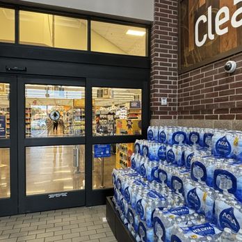 Kroger - Entrance on pharmacy side - Grocery Near Me - Houston, Texas Kroger - Entrance on pharmacy side - Grocery Near Me - Houston, Texas