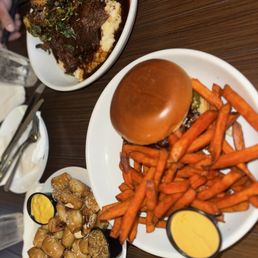 Wow , huge portions here & great customer service !!! Definitely will be returning