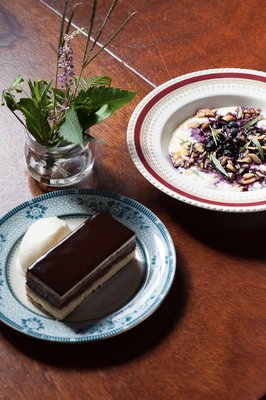 Cadeau Bar & Restaurant by null