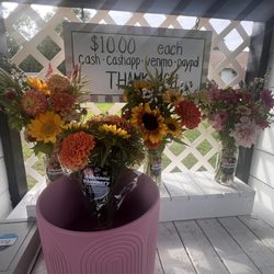 Johnson Bloomery - Self serve stand