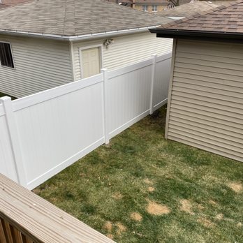 Cruz Fence - White vinyl fence - Fences & Gates Near Me