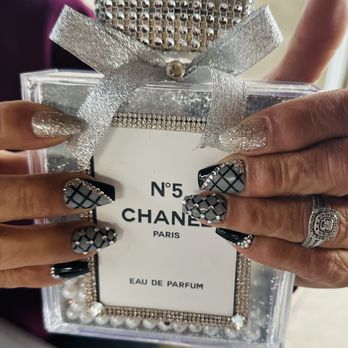 Modern Nails & Spa - Love modern Nails & Spa - Nail Salons Near Me - Whittier, California Modern Nails & Spa - Love modern Nails & Spa - Nail Salons Near Me - Whittier, California