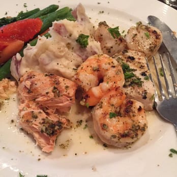 Piggy's Restaurant - Mixed Seafood Grill...outstanding - Steakhouses Near Me - La Crosse, Wisconsin Piggy's Restaurant - Mixed Seafood Grill...outstanding - Steakhouses Near Me - La Crosse, Wisconsin